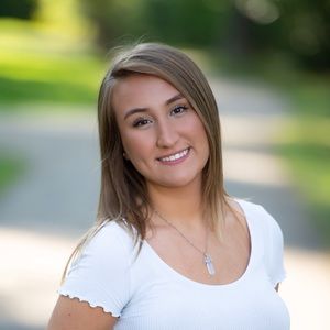 Meet your Posher, Alexis